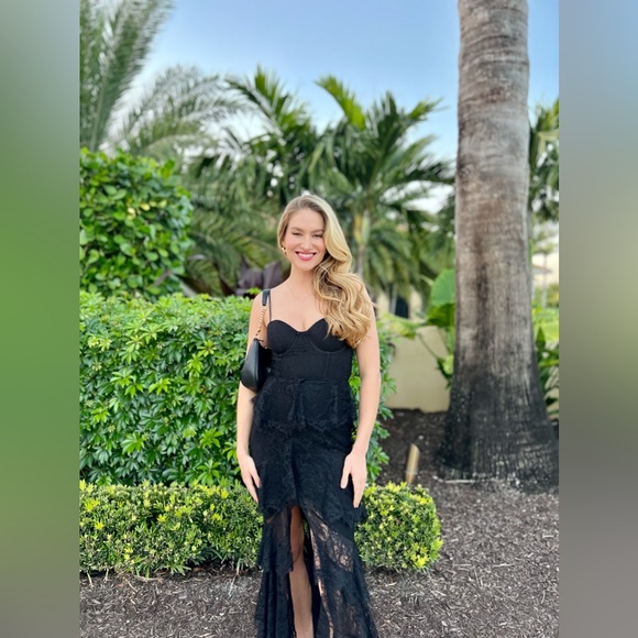 Majorelle Zelda Fitz Gown in Black - Picture 3 of 5